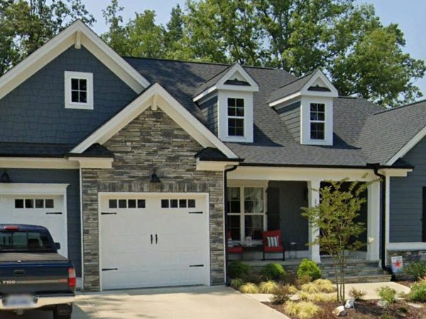 Elegant house Design with Two Floors and Custom Floor Plan