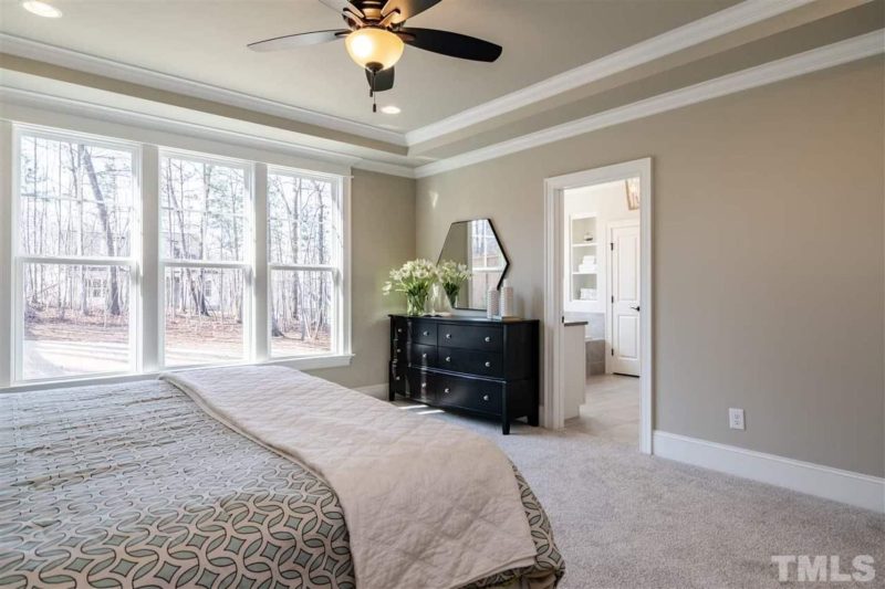 Elegant house Design with Two Floors and Custom Floor Plan