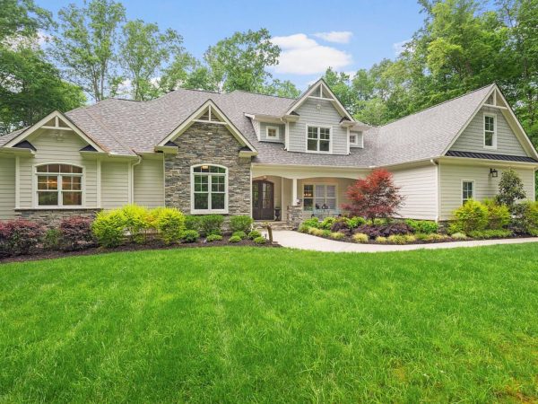 Elegant house Floor Plan: CAD Blueprint with Modern Designs