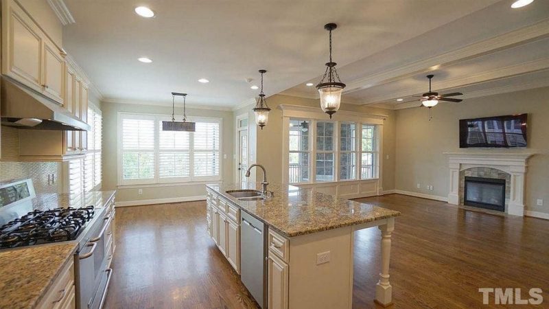 Elegant Mediterranean house Plan with 5 Beds, CAD & Designs