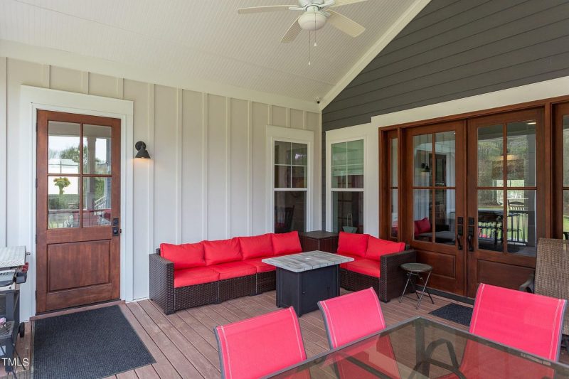 Elegant Traditional Farmhouse Floor Plan and Designs