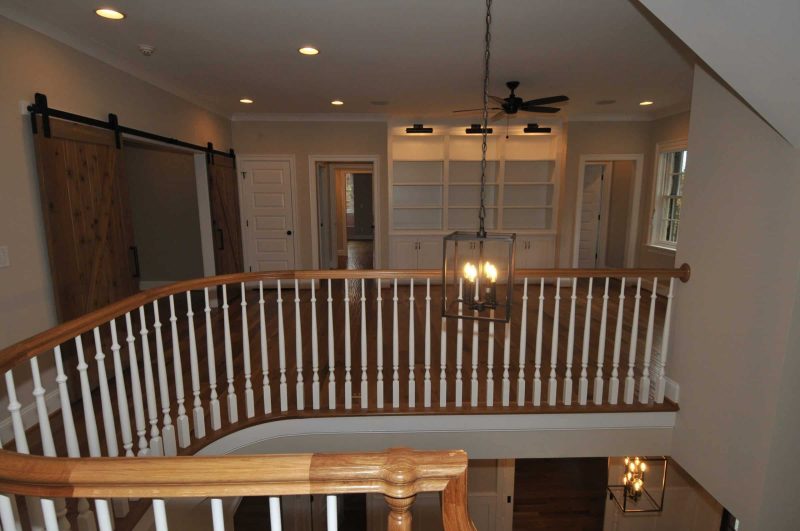 Elegant Traditional house Design with Detailed Floor Plan