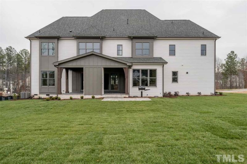 Elegant Tudor-Style house Plan with Detailed CAD Blueprints