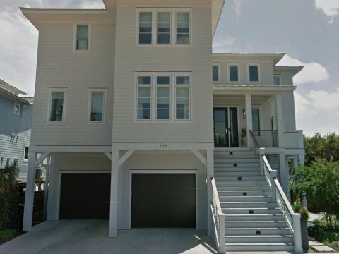 Exclusive Beach house Designs: Elegant Floor Plan and Blueprint
