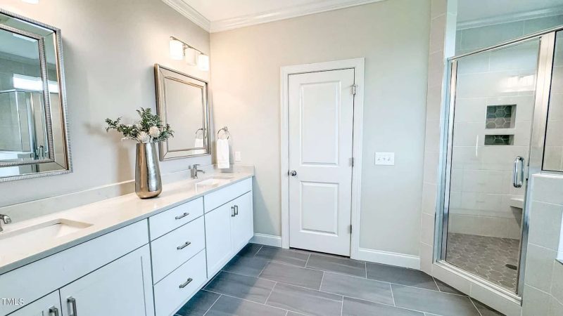 Explore Luxury house Plan with Blueprint: 4 Bed, 4 Bath Designs