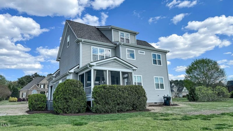 Explore Luxury house Plan with Blueprint: 4 Bed, 4 Bath Designs