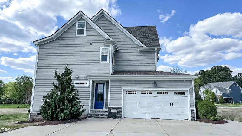 Explore Luxury house Plan with Blueprint: 4 Bed, 4 Bath Designs