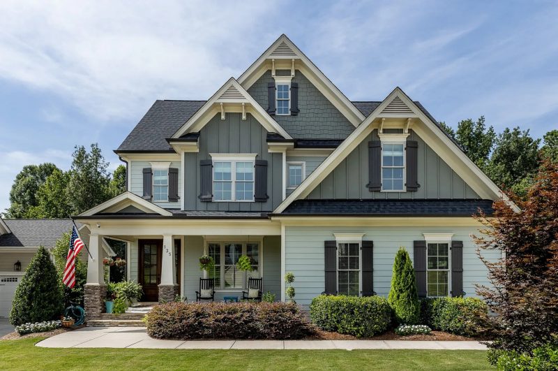 Explore a Traditional 2.5-Story house Plan with CAD Designs