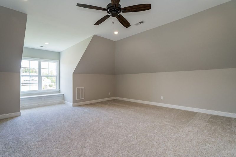 Gorgeous house Floor Plan with Craftsman Design