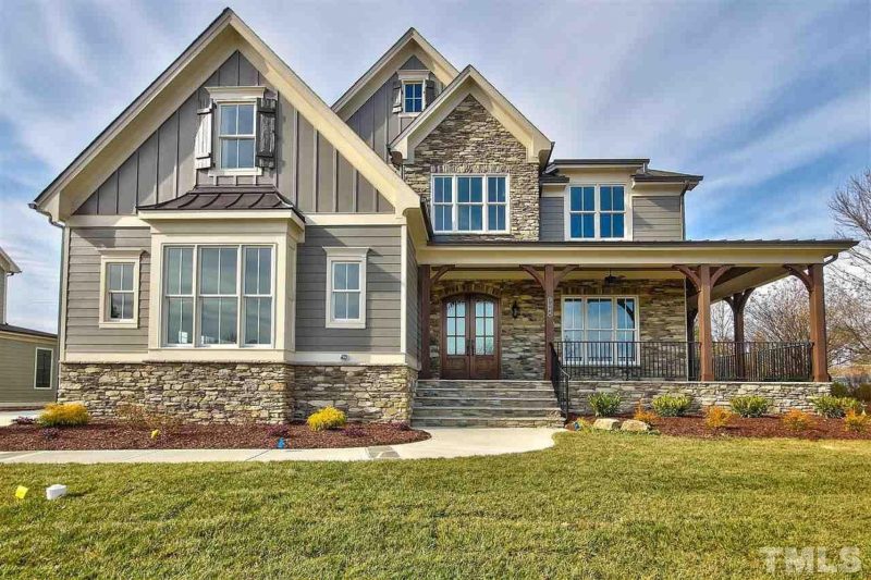 Luxurious house Floor Plan with Detailed CAD Designs & Blueprint