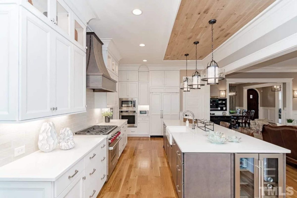 Luxury 5-Bedroom Transitional house Plan with Detailed Blueprint