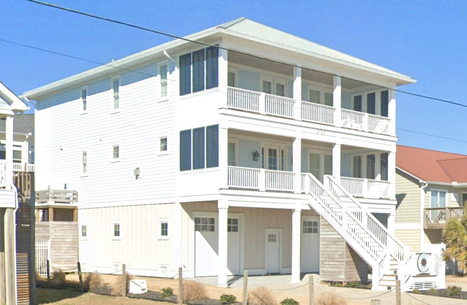 Luxury Beach house Plan with 4 Bedrooms,3 Stories,CAD Designs