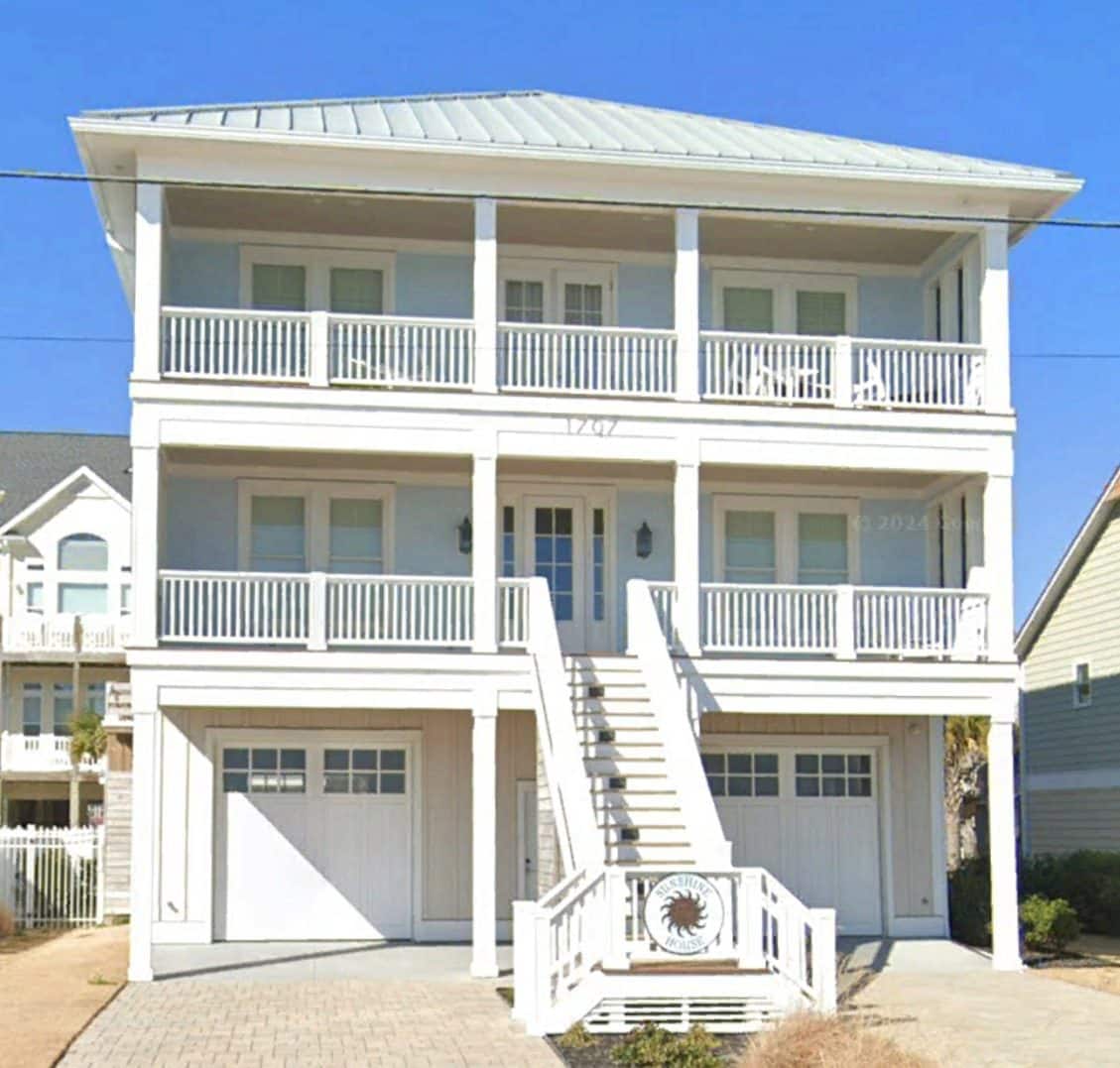 Luxury Beach house Plan with 4 Bedrooms,3 Stories,CAD Designs