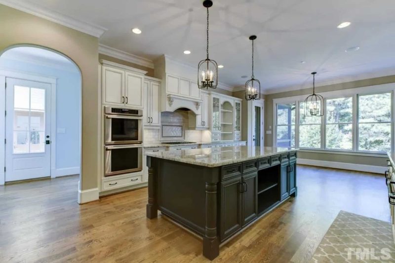 Luxury house Floor Plan with 4 Beds, Blueprint & Designs