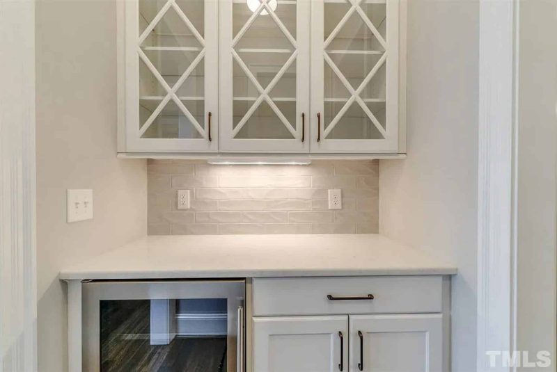 Luxury house Floor Plan with Open Concept and 3-Car Garage