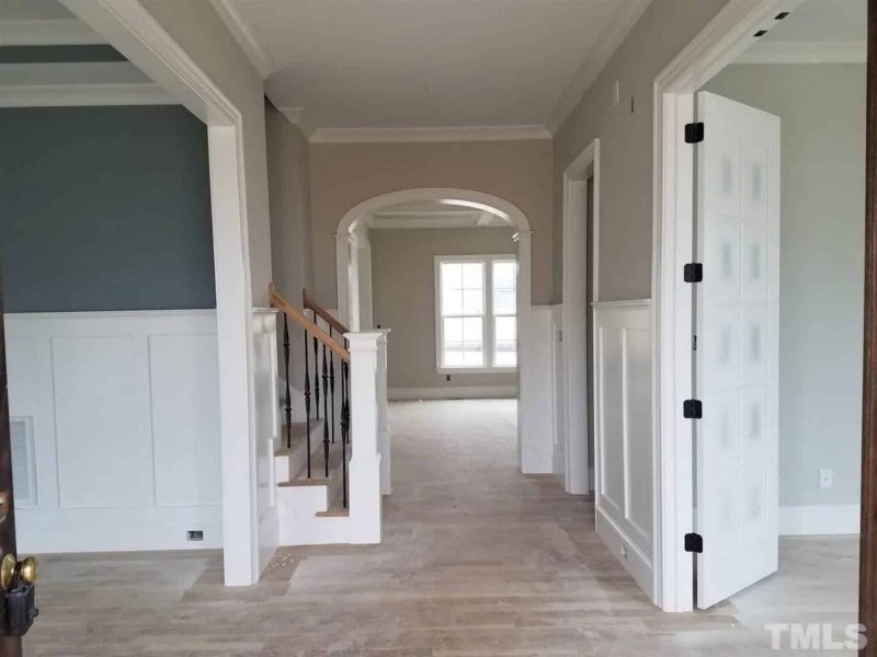Modern Craftsman house Plan: Sleek Floor Plan with Timeless Designs
