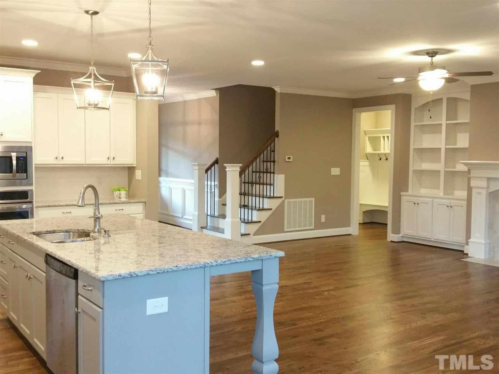 Modern Craftsman house Plan with 3D Floor Plans and CAD Designs