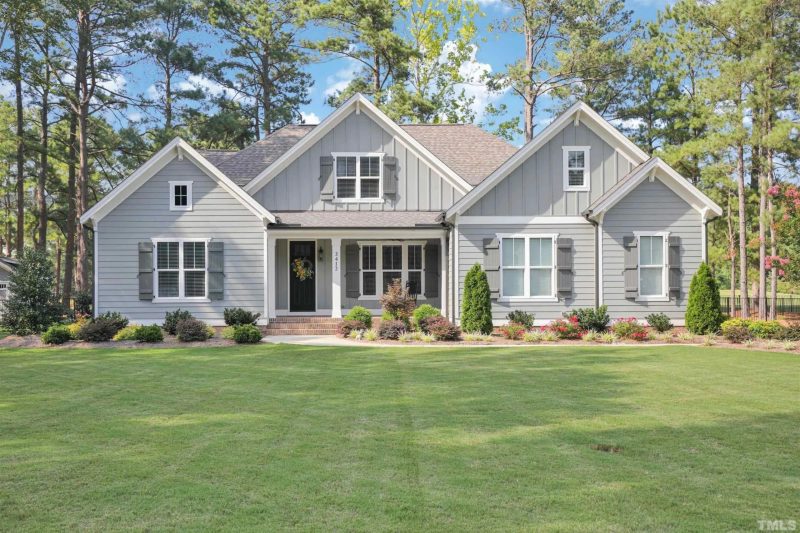 Modern Craftsman house Plan with CAD Designs and Blueprint