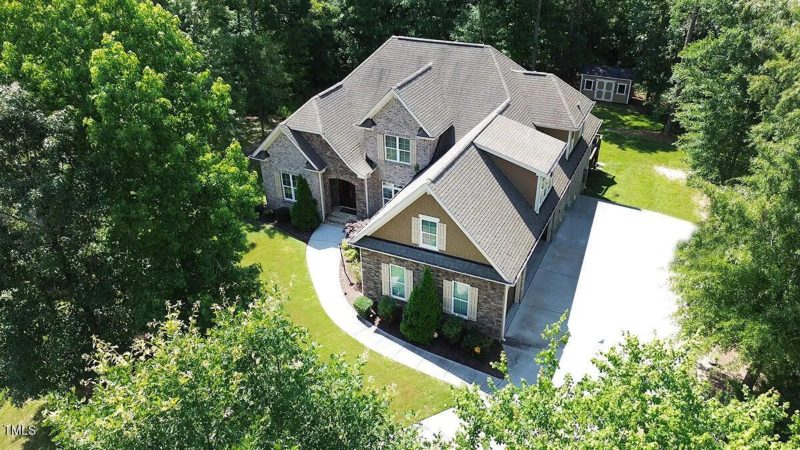 Modern Craftsman house Plan with Detailed Blueprint