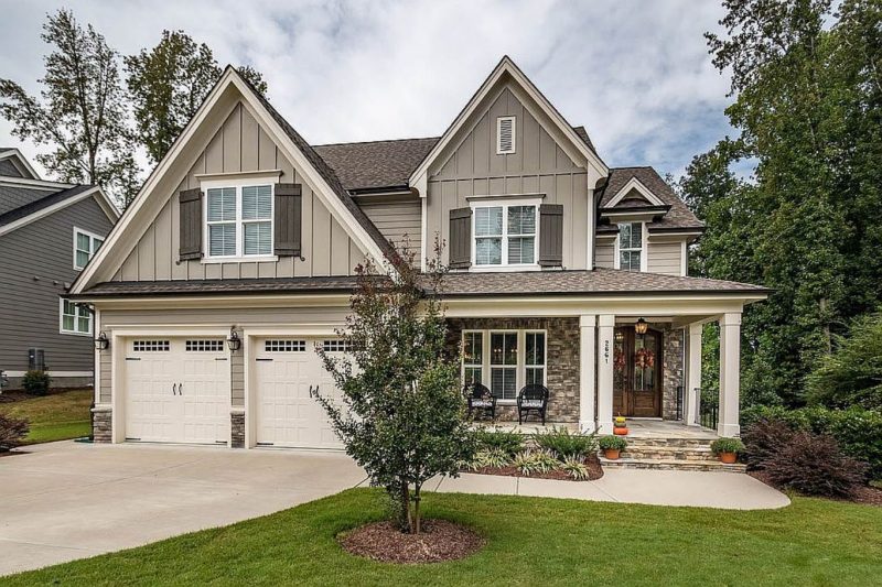Modern Craftsman house Plan with Detailed Floor Blueprint