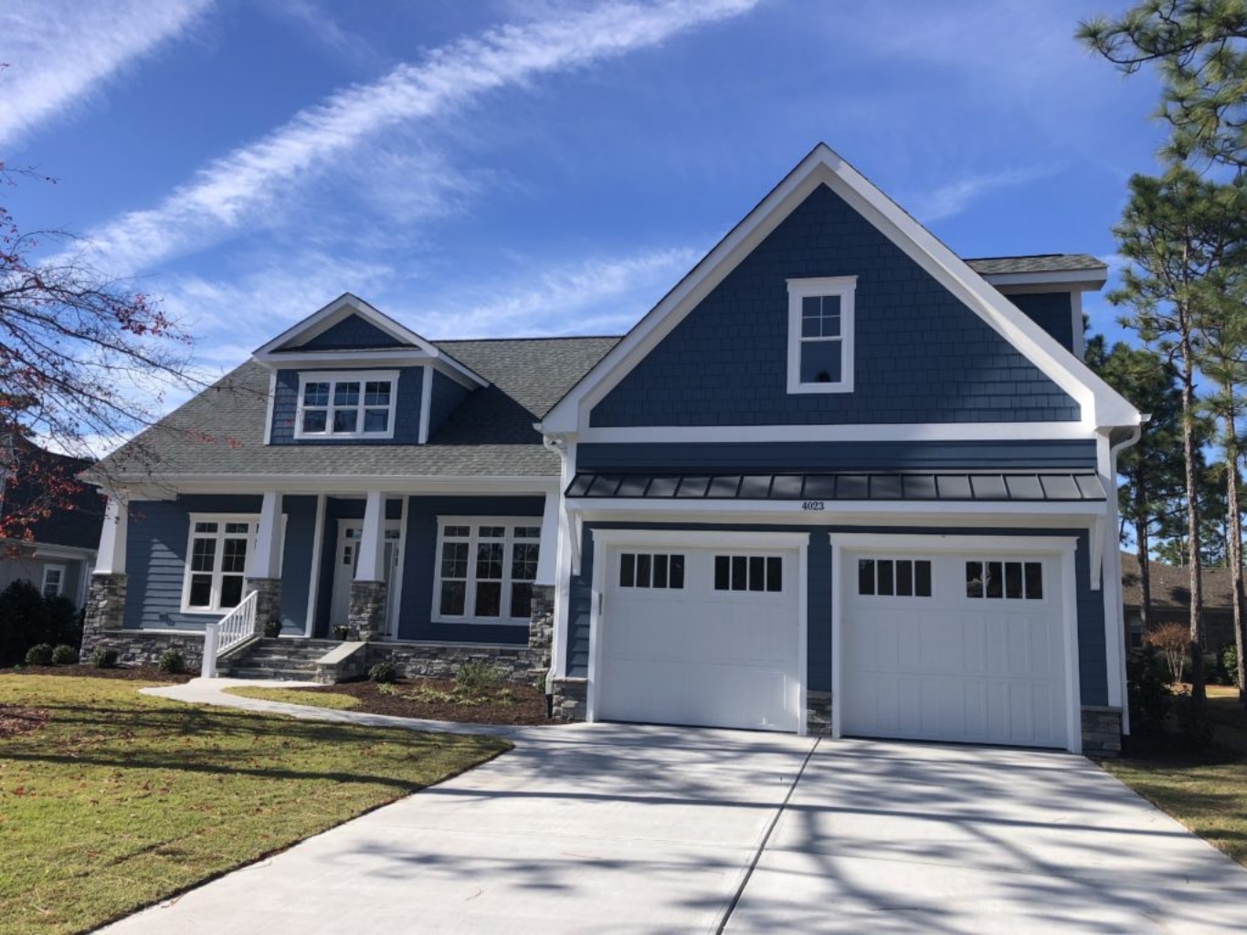 Modern Craftsman Home Plan with Spacious Floor Design and CAD Blueprints