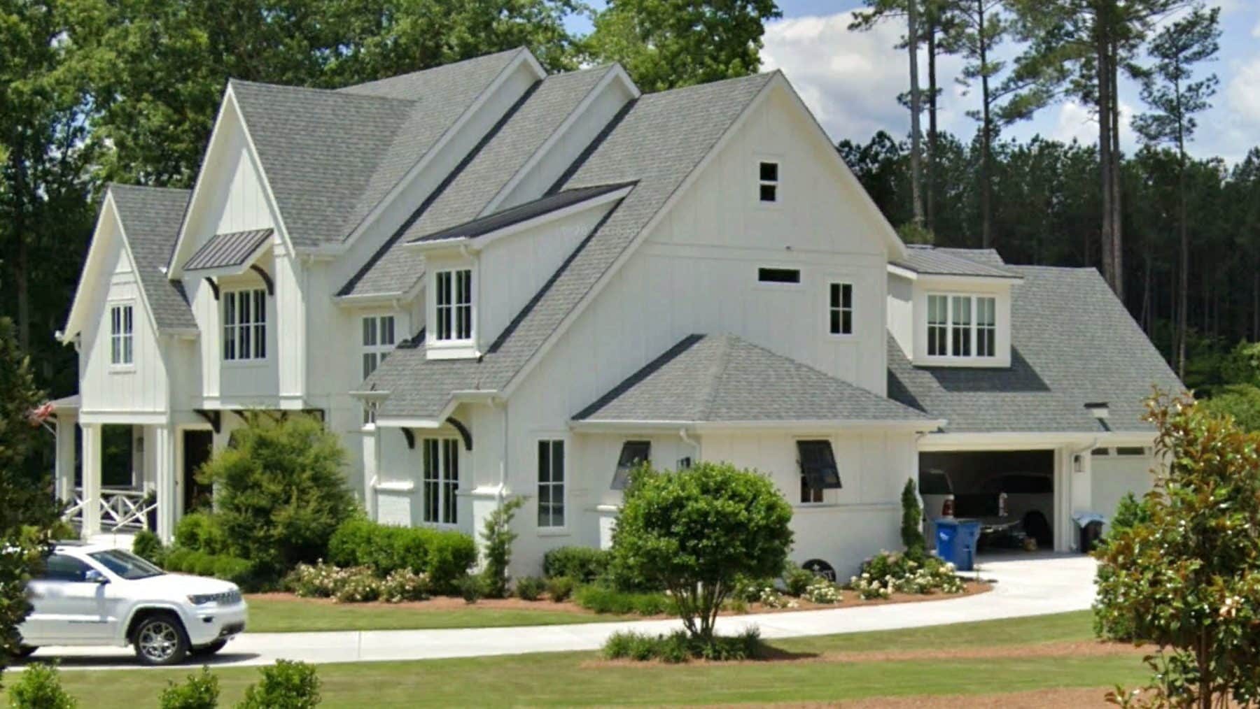 Modern Farmhouse house Plan - 2.5 Stories with 4 Bedrooms