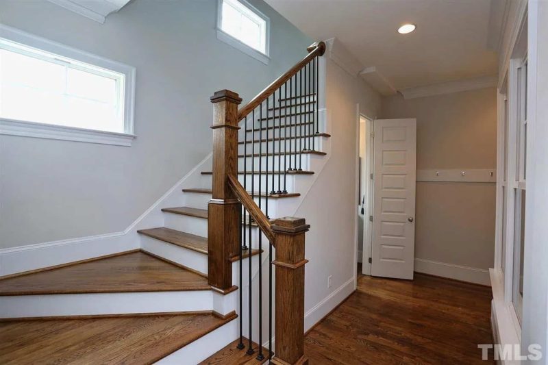 Modern house Plan with Flexible Floor Plan and Stylish Designs
