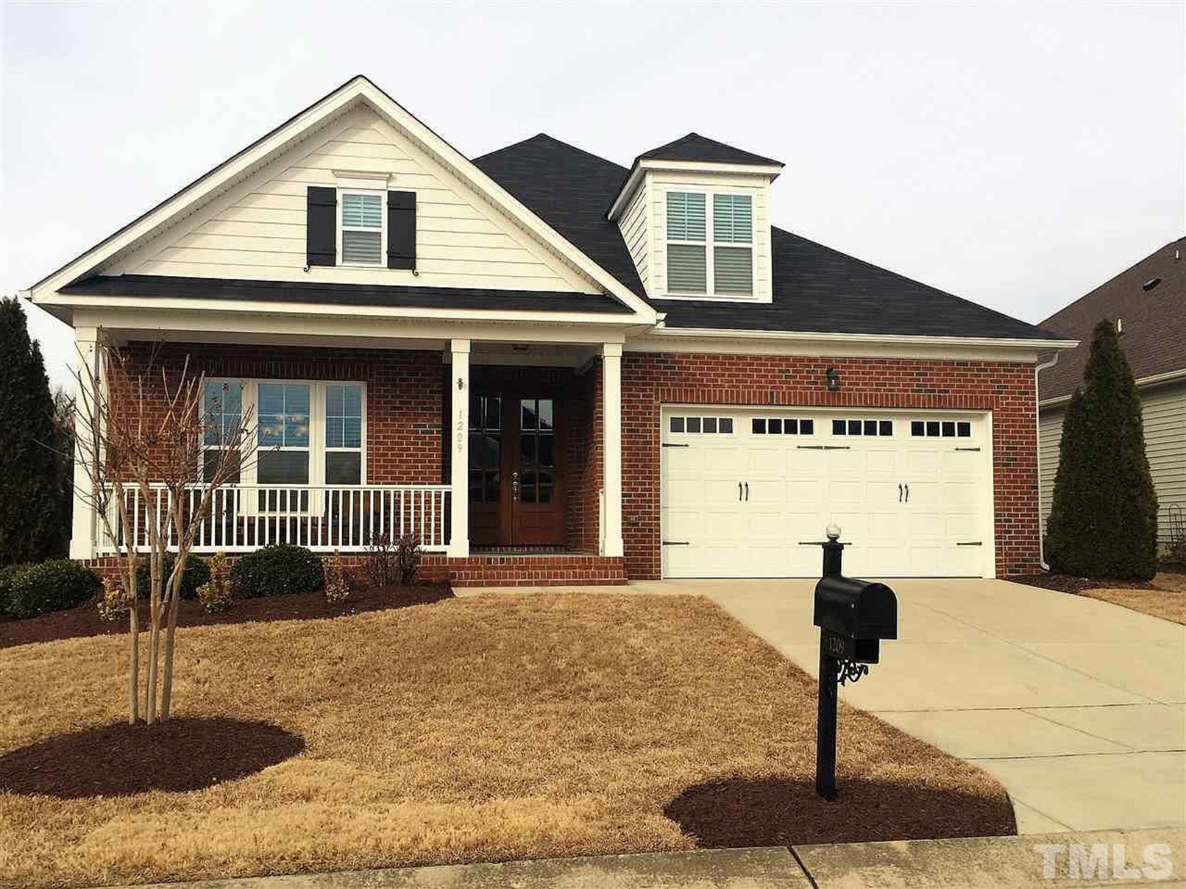 Single-Family Home Floor Plan with 3 Beds