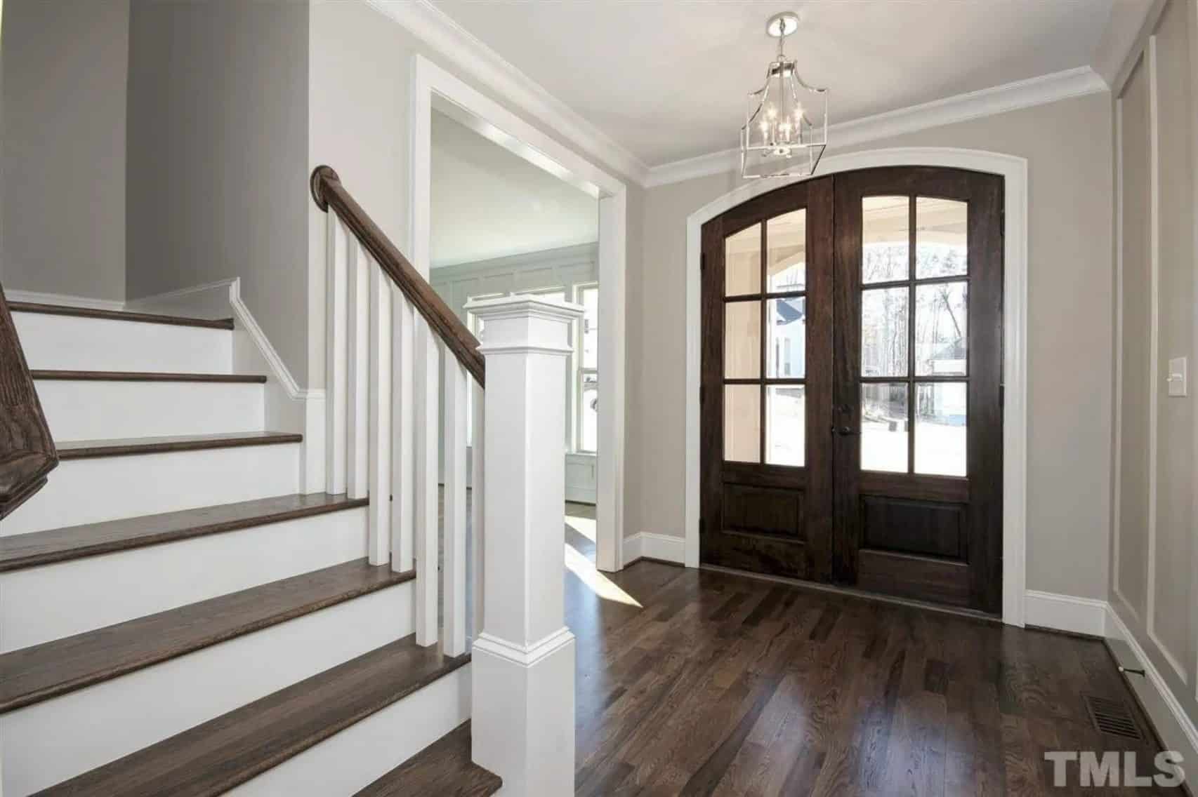 Spacious 5-Bedroom house Plan with Detailed CAD Designs