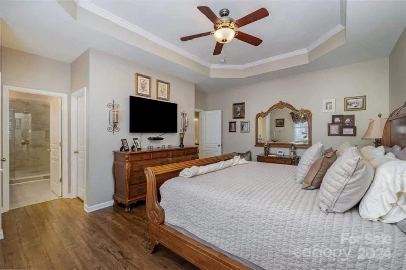 Spacious 6-Bedroom Townhome Plan