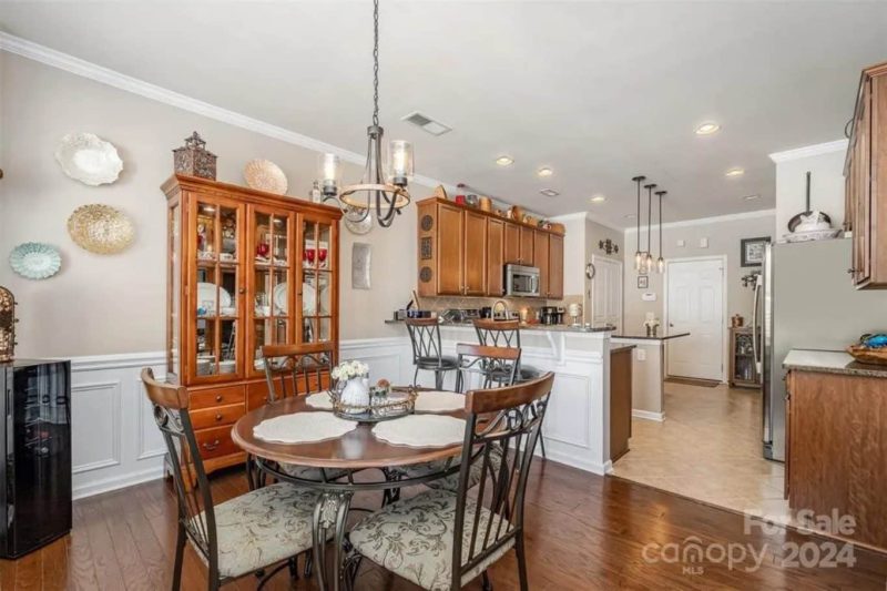 Spacious 6-Bedroom Townhome Plan
