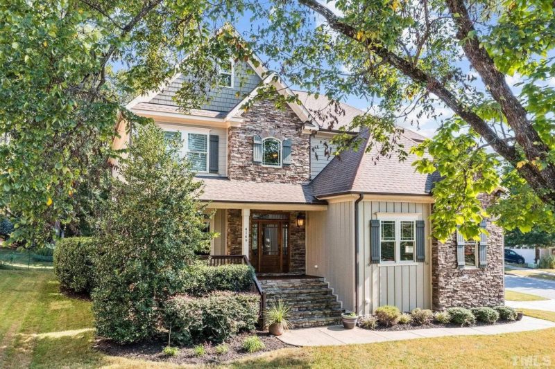 Spacious Craftsman house Plan with CAD Blueprints & Designs