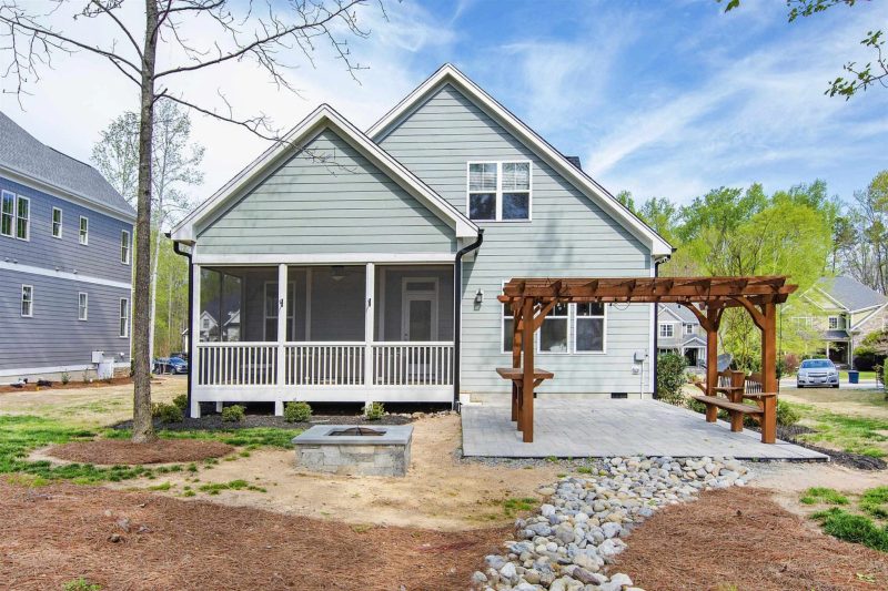 Spacious house Plan with CAD Blueprints & Modern Designs