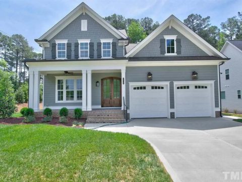 Spacious Traditional Craftsman house Plan with Detailed Blueprint