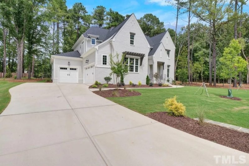Spacious Traditional house Plan with Detailed Floor Designs