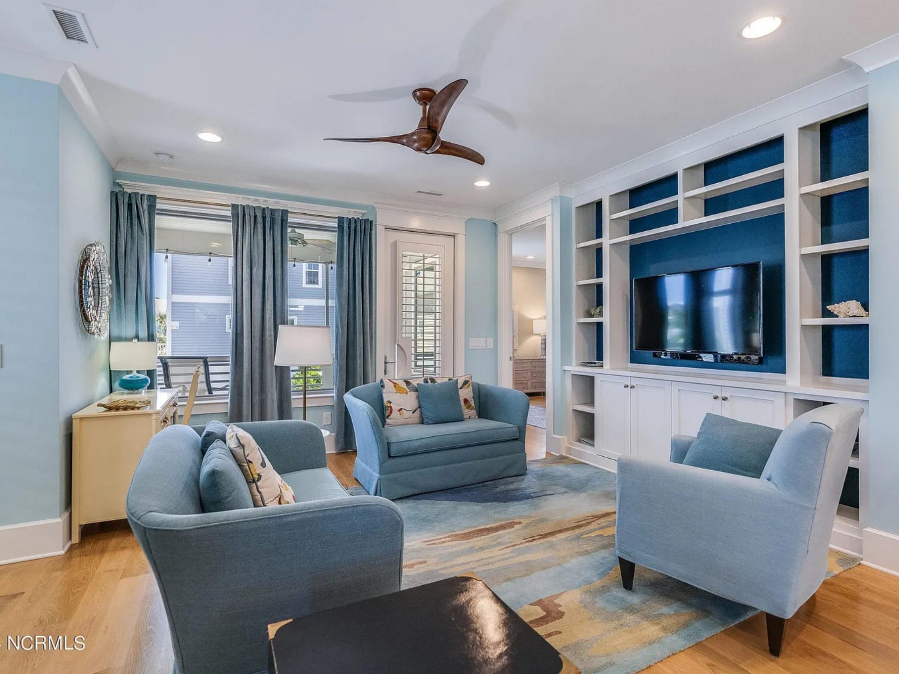 Stunning Coastal house Plan with Modern Features and Blueprint Designs