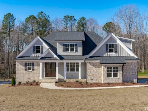Stunning Traditional Craftsman house Plan with 2 Floors and CAD Designs