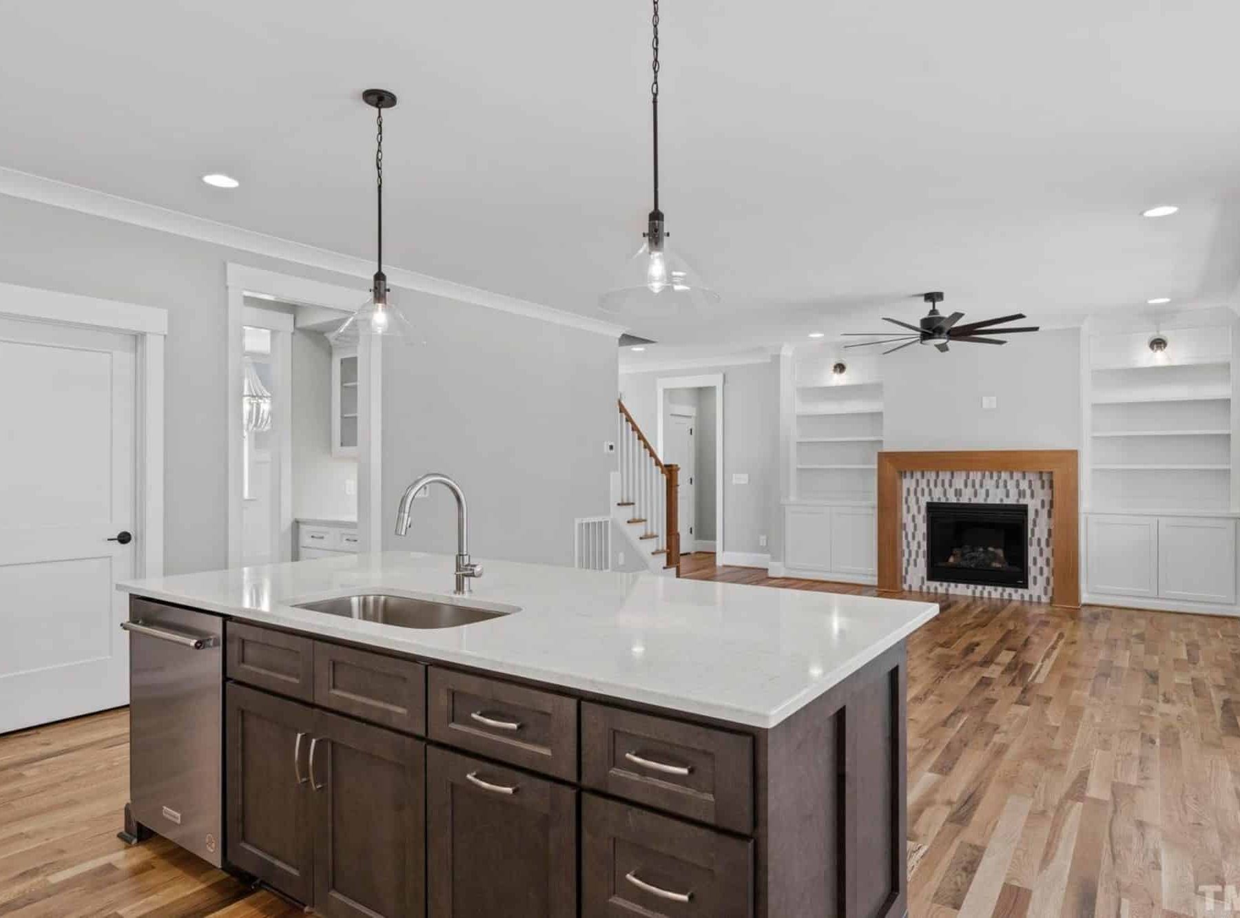 Traditional Craftsman house Plan with 2.5 Floors and Garage