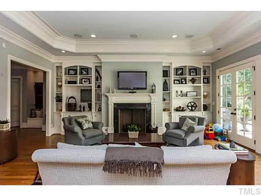 Traditional Craftsman house Plan with 4 Beds,3 Garage Bays,and Vaulted Ceilings