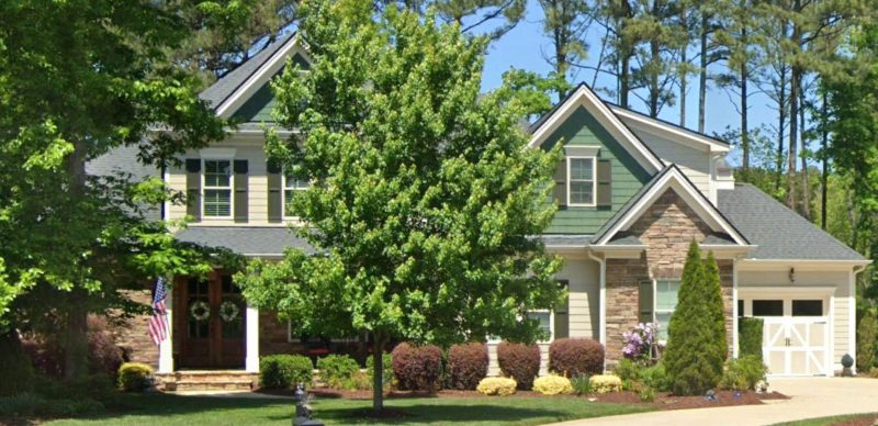 Traditional Craftsman house Plan with Vaulted Ceilings & 2 Owner Suites