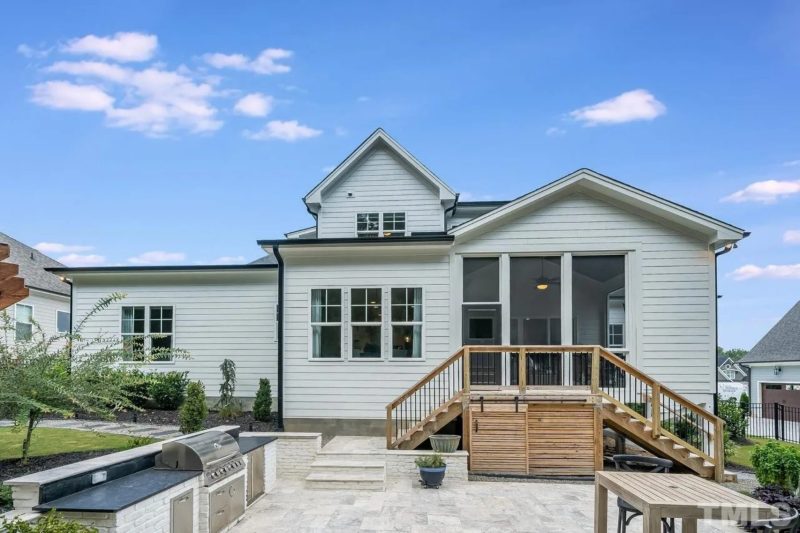 Traditional house Design with Floor Plans, CAD, and Blueprint