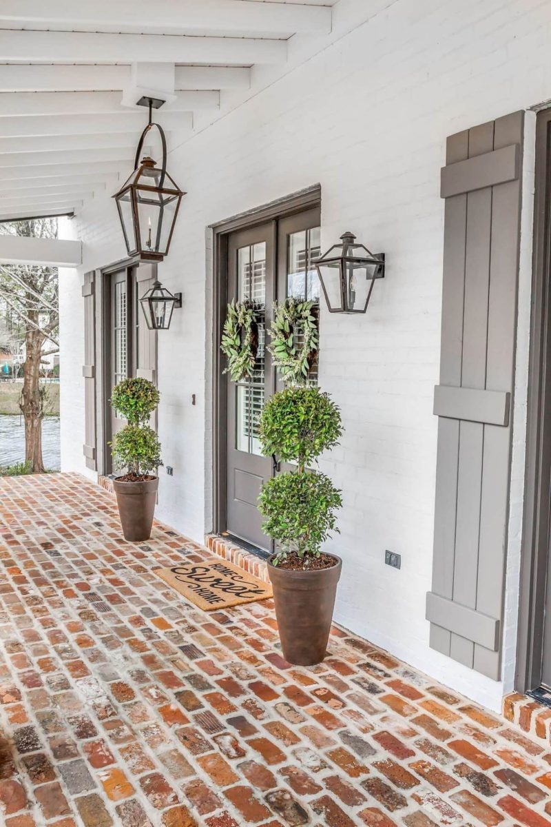 Traditional Southern house Plan with Spacious Floor Designs