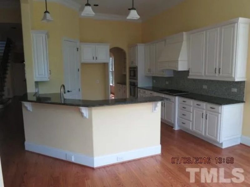 3195 Sq Ft