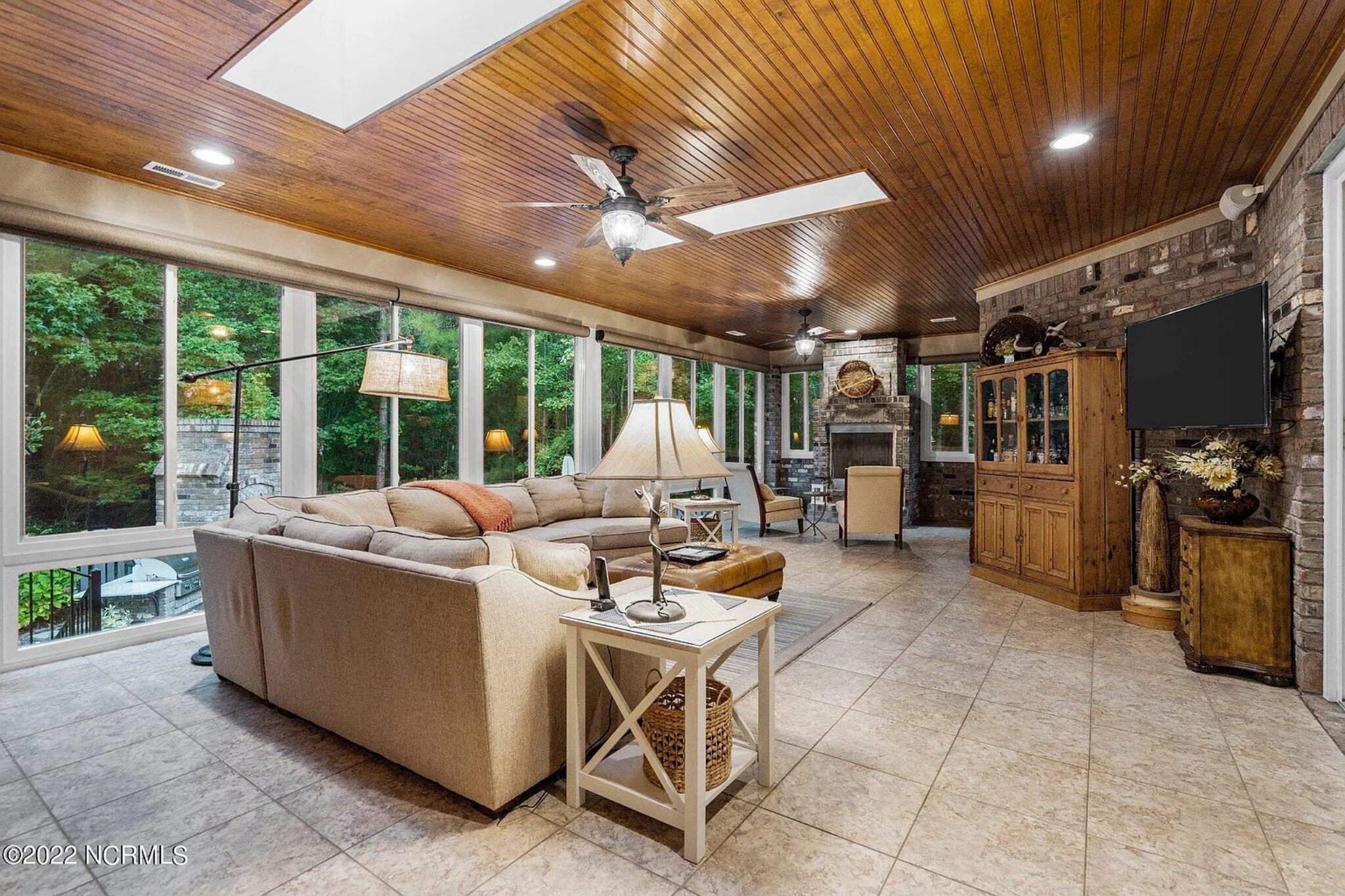 Craftsman house Floor Plan: 4 Bed,3 Bath,2-Story Blueprint