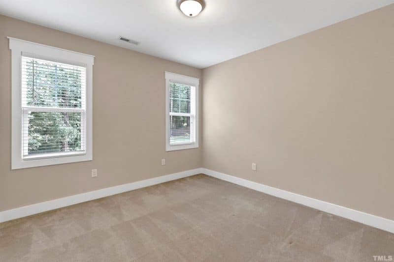 Craftsman house Floor Plan: Spacious Design & Quality Features