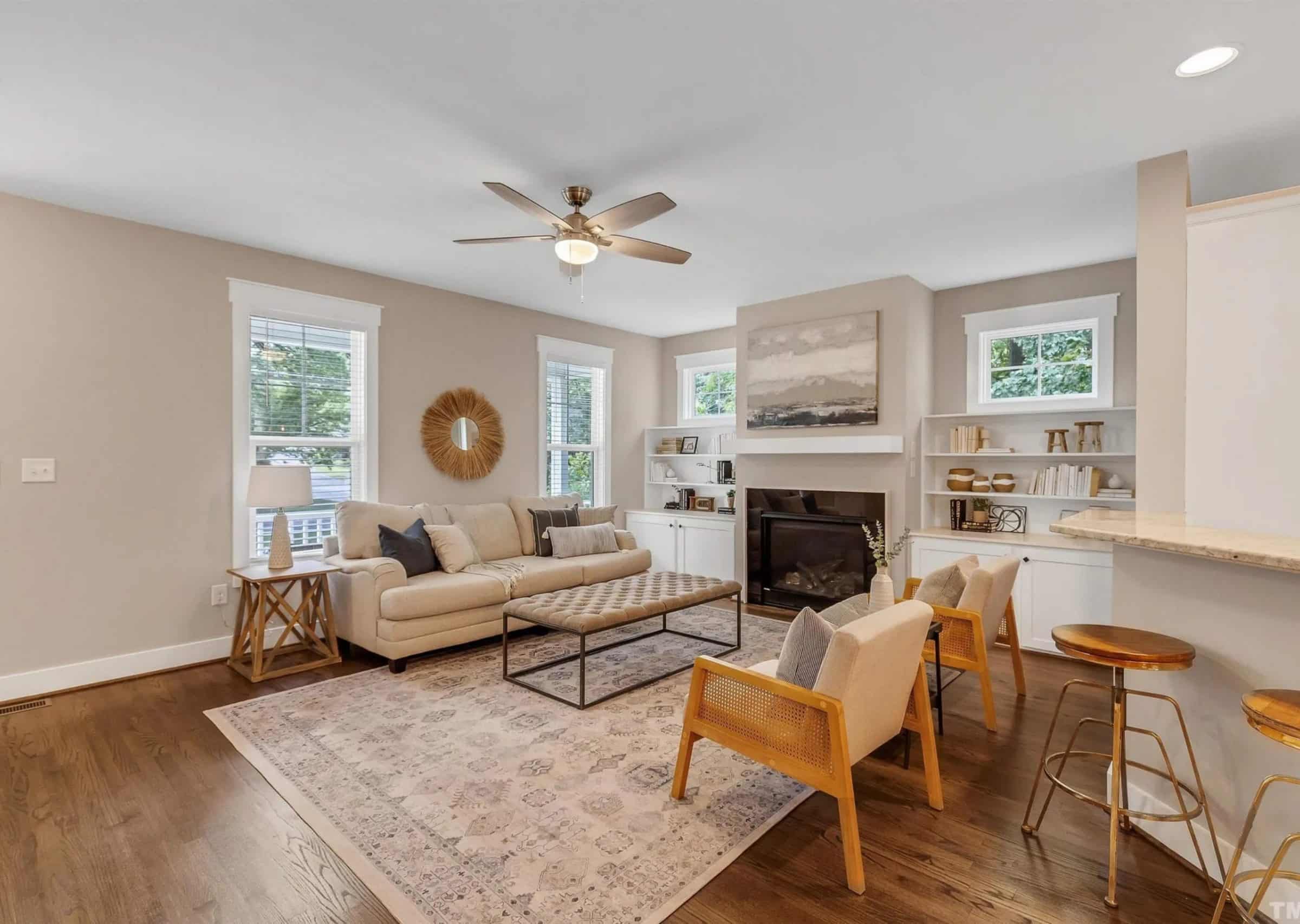Craftsman house Floor Plan: Spacious Design & Quality Features