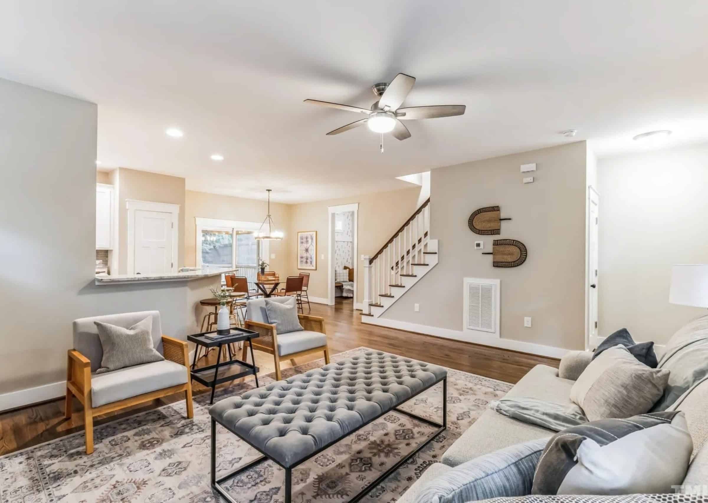 Craftsman house Floor Plan: Spacious Design & Quality Features