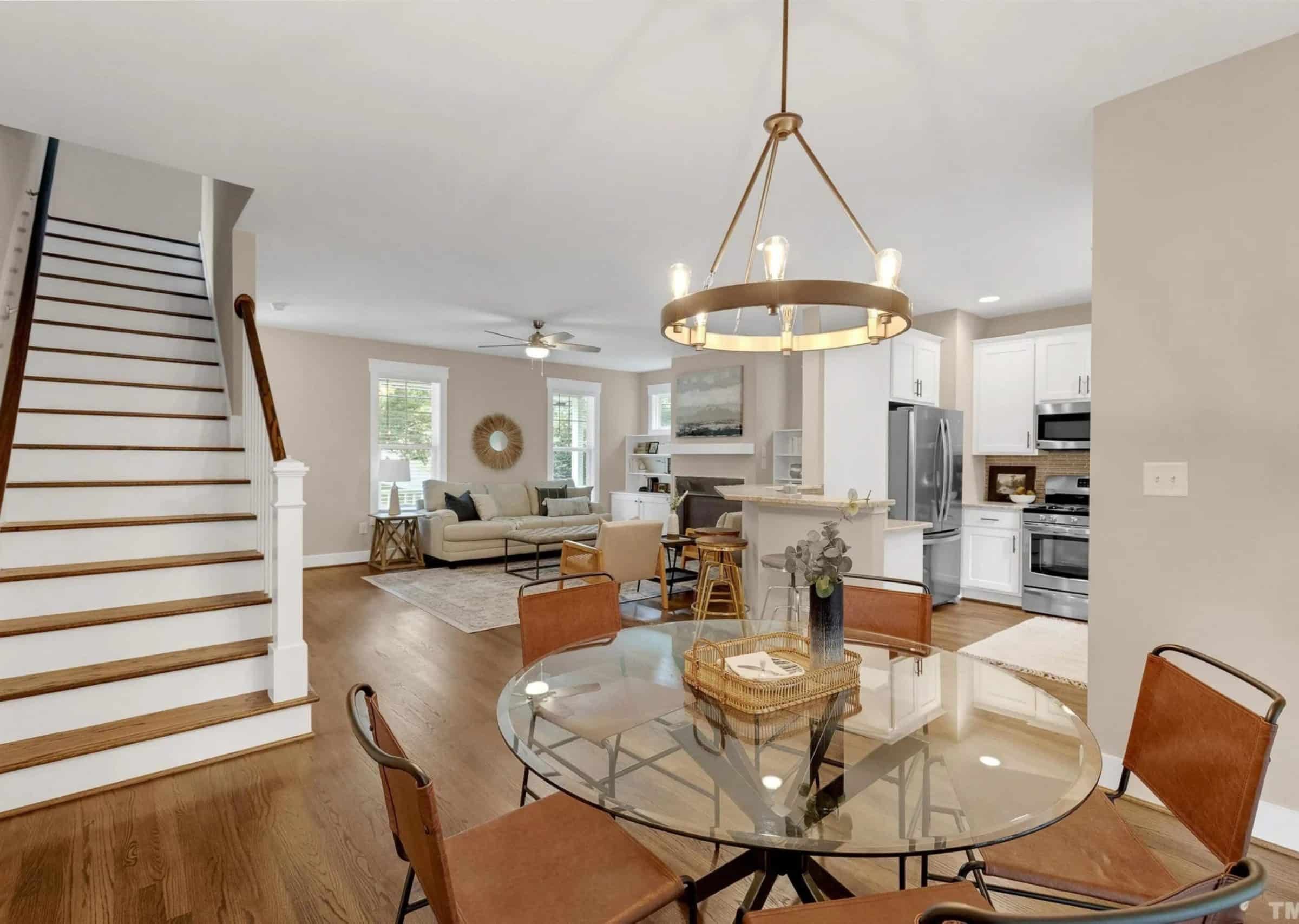 Craftsman house Floor Plan: Spacious Design & Quality Features