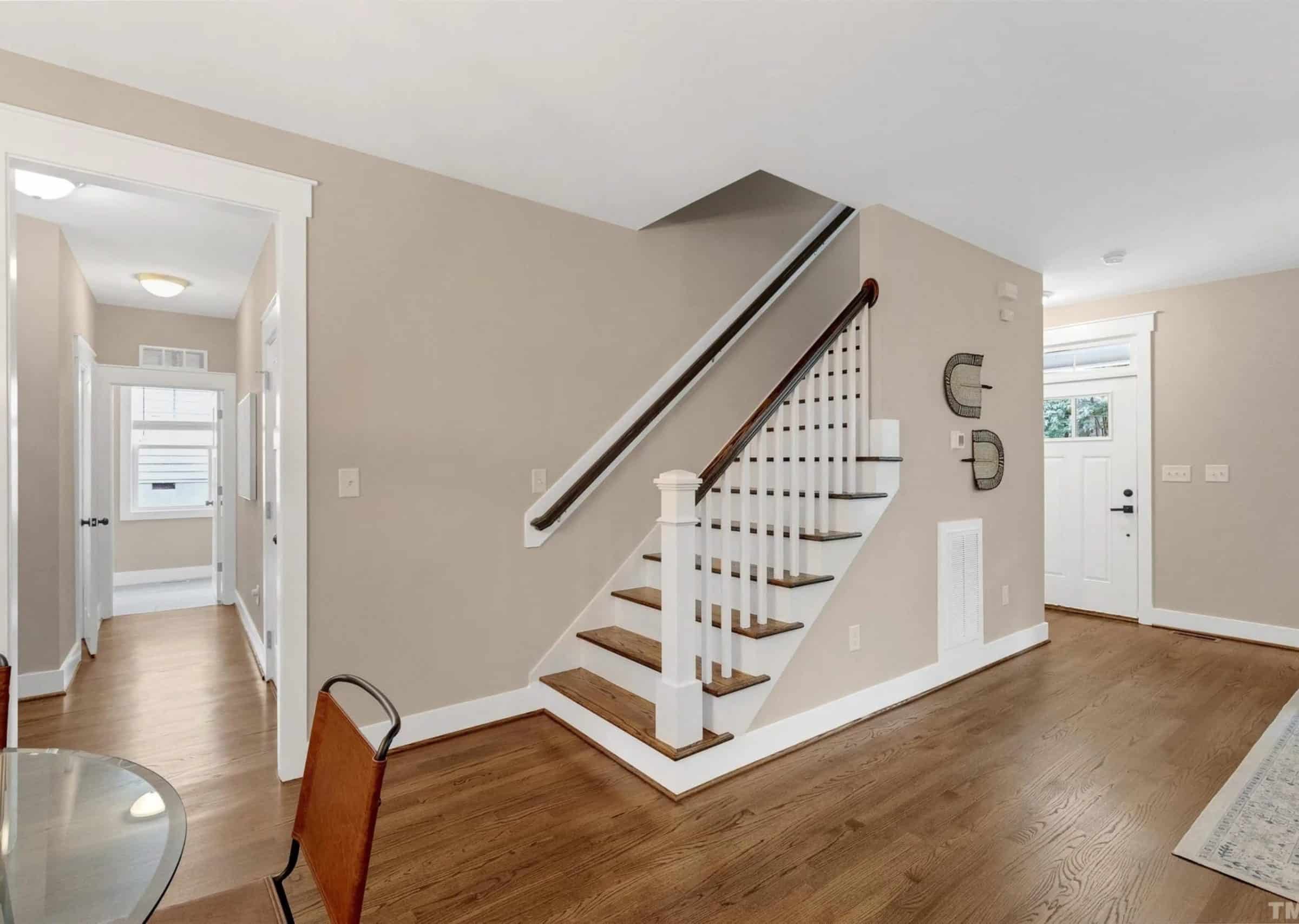 Craftsman house Floor Plan: Spacious Design & Quality Features