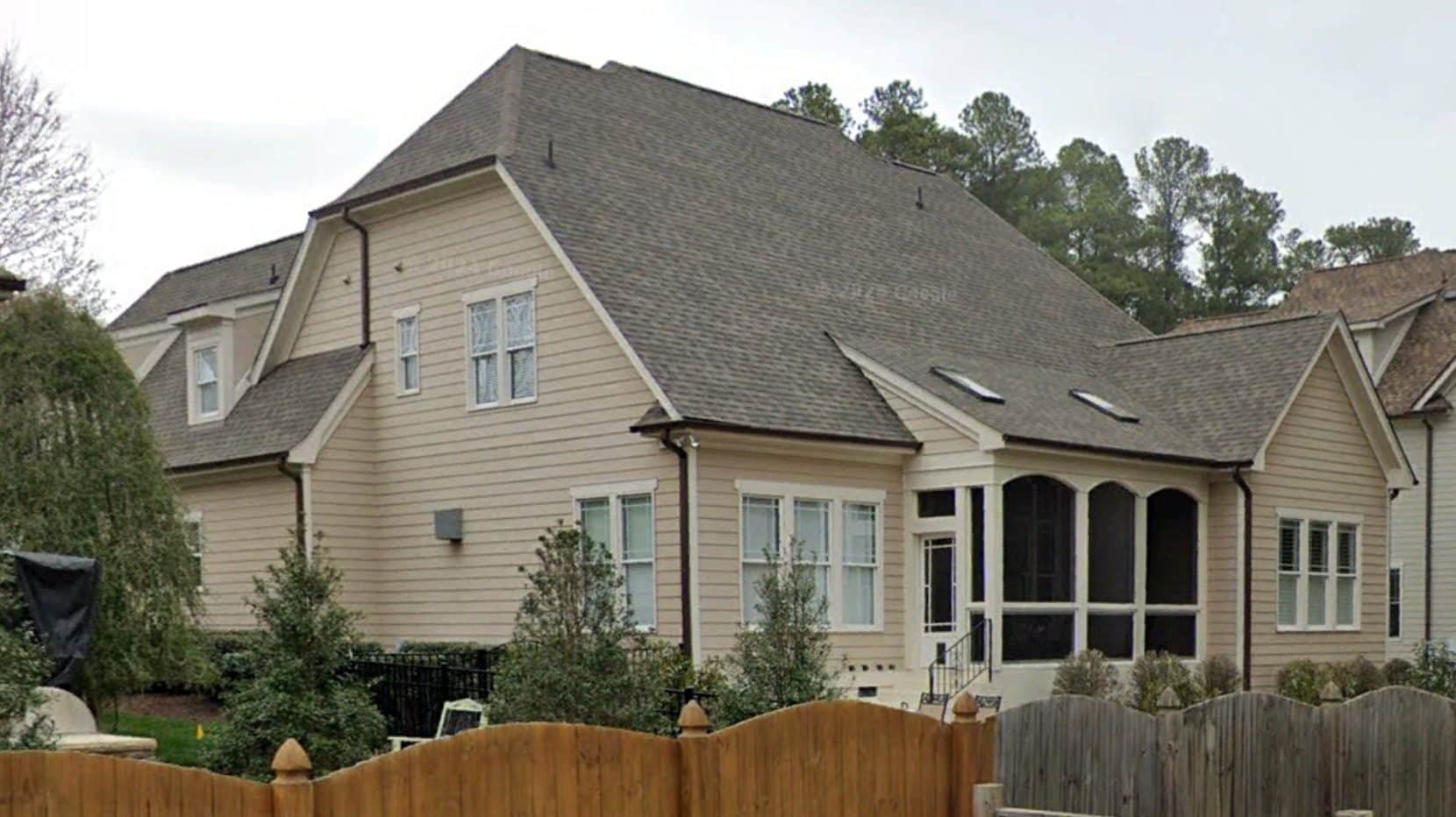 Spacious house Plan Featuring 3 Bedrooms,Blueprint & CAD